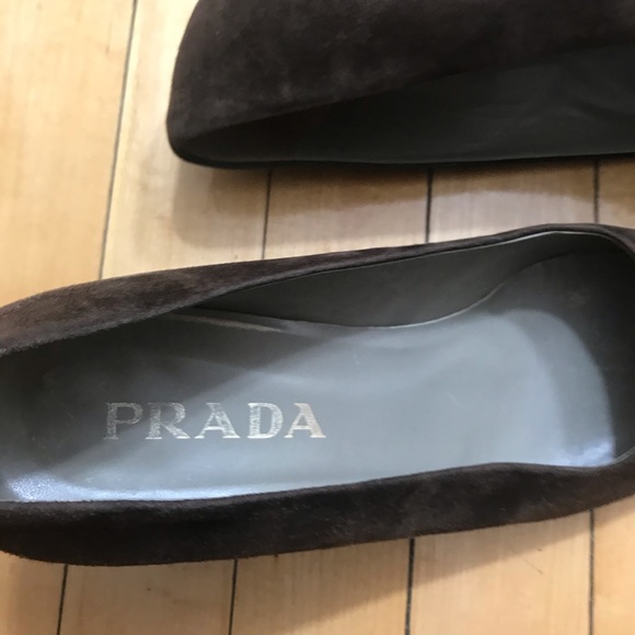 Prada Brown Suede Block Heel Pump Sz 40/10 - Picture 5 of 7